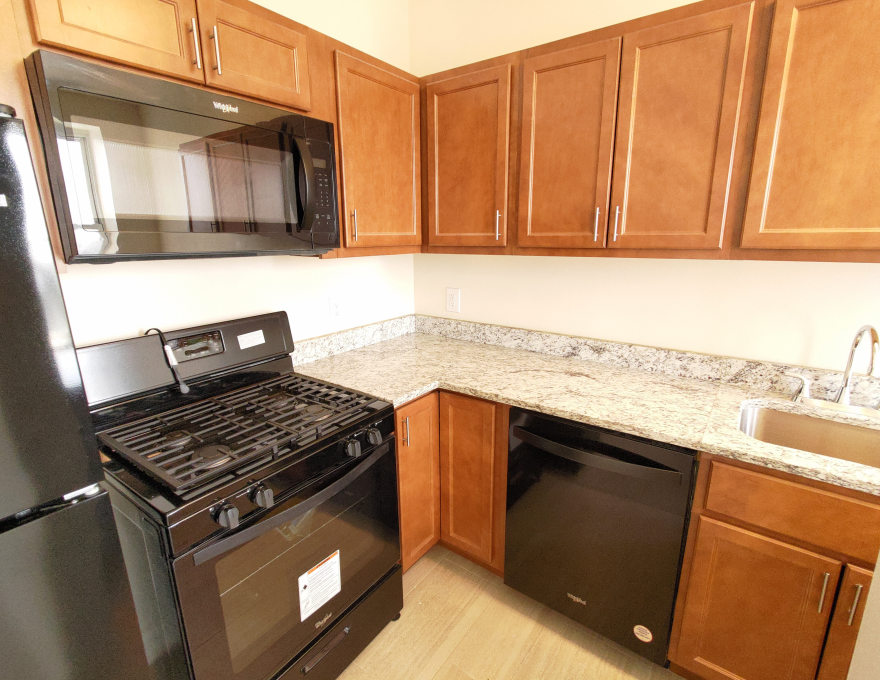 1812 Eutaw #410 - Kitchen
