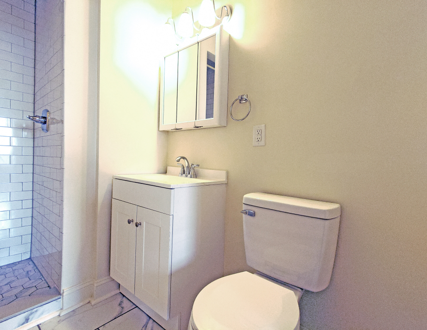 1812 Eutaw #410 - Bathroom