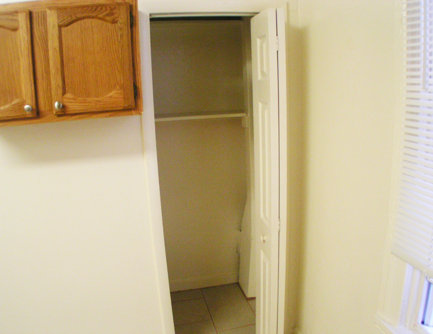Kitchen pantry